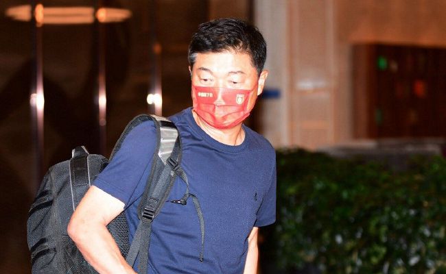 “我们今天不得不在比赛中改变踢法，我们的防守做得不错，直到我们因为定位球丢了第一分，这很令人沮丧，从那里开始比赛变得很困难，虽然后来我们也有得分机会。